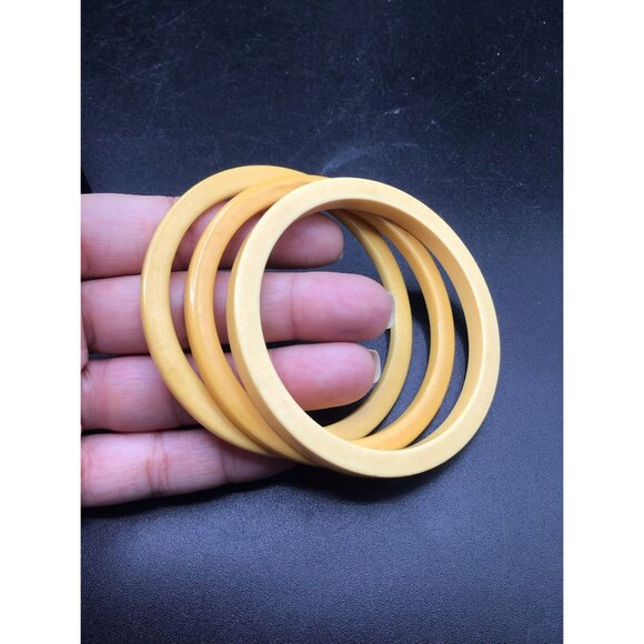 Vintage Stack Bracelets Bakelite Bangles Set of 3 Egg Yolk Spacers Square Edges - Picture 4 of 7